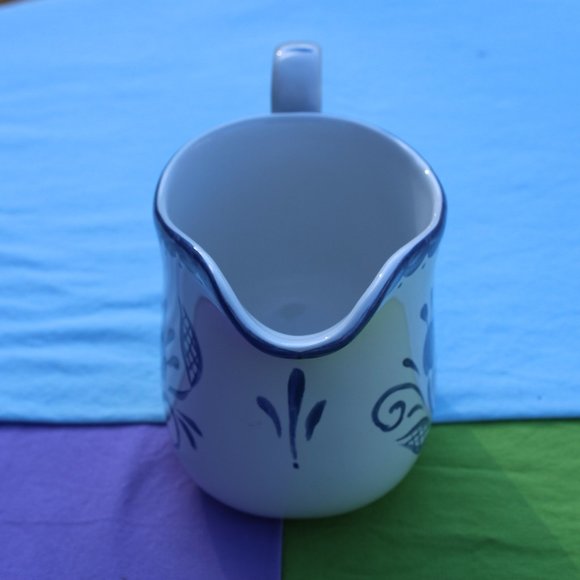 Oceanview Gravy Boat - Picture 3 of 7